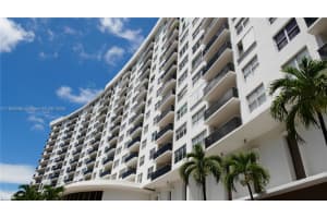 6039 Collins Ave 923, Miami Beach, FL 33140 - MLS#A11825086