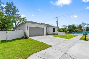 2101 NW 27th St, Oakland Park, FL 33311, Sold 08/18/25