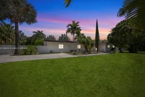 17975 Sw 232nd St, Miami