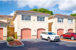 2406 Centergate Dr 202, Miramar
