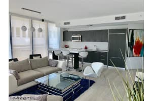 55 Sw 9th St 2706, Miami