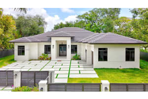 7025 Sw 80th Ct, Miami