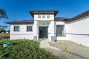 1268 Hillcrest St E, Lehigh Acres, FL 33974, Sold 09/02/25
