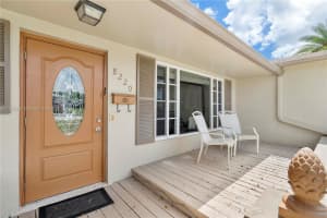 8220 NW 24th Ct, Pembroke Pines, FL 33024, - MLS#A11825431