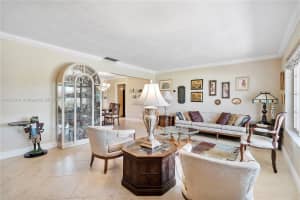 8220 NW 24th Ct, Pembroke Pines, FL 33024, - MLS#A11825431