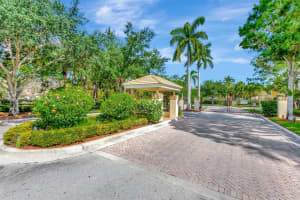 452 Rainbow Springs Ter 452, Royal Palm Beach, FL 33411 Sold 12/04/25