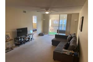 361 S Hollybrook Dr 206, Pembroke Pines