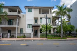4269 Nw 83rd Path, Doral
