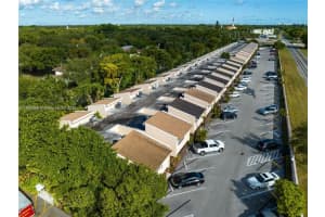 8943 Ne 4th Ave Rd 8943, Miami Shores