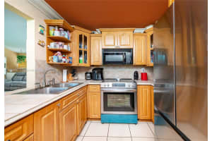 10010 NW 9th St Cir APT 203, Miami, FL 33172, - MLS#A11825464