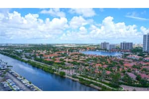 20505 E Country Club Dr 2039, Aventura