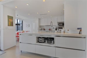 520 Brickell Key Dr A1421 Miami, FL 33131 - MLS#A11825470