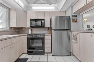 1169 Hillsboro Mile APT 111, Hillsboro Beach, FL 33062, - MLS#A11825509