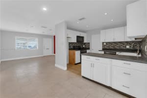 6915 NW 17th St, Margate, FL 33063, - MLS#A11825532