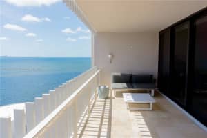 3 Grove Isle Dr C1405, Miami