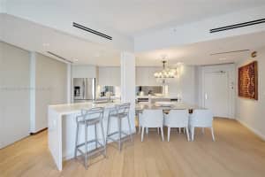 19900 E Country Club Dr Ts16, Aventura