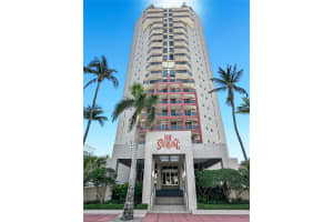 6767 Collins Ave 704, Miami Beach