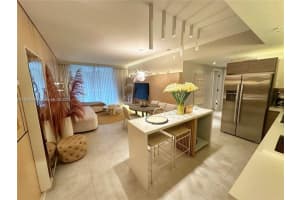 1010 Sw 2nd Ave 601, Miami