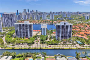 3640 Yacht Club Dr APT 1704, Aventura, FL 33180, - MLS#A11825697