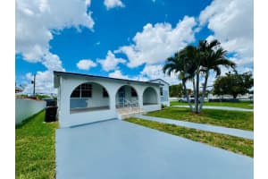 115 W 37th St #1, Hialeah, FL 33012, - MLS#A11825716