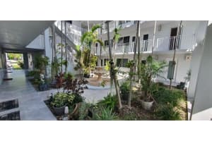 2430 NE 135th St APT 304, North Miami, FL 33181, - MLS#A11825783