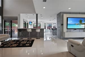 10040 NW 10th St, Miami, FL 33172, Sold 10/29/25