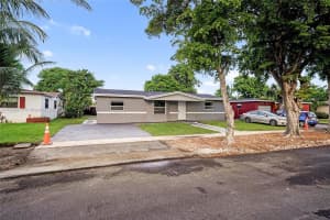 4290 NW 38th Ave, Fort Lauderdale, FL 33309, - MLS#A11825874