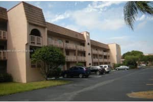 9841 Sunrise Lakes Blvd 310, Sunrise