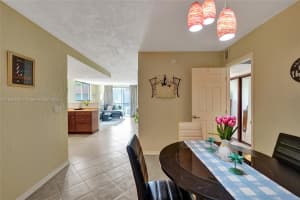 7100 NW 17th St APT 402, Plantation, FL 33313, - MLS#A11825939
