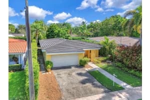 527 Gerona Ave, Coral Gables, FL 33146, Sold 07/31/25