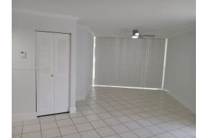 6955 Nw 186th St F110, Hialeah