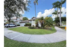 11339 Nw 71st St, Doral