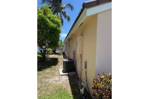 7964 La Rose Ct, Greenacres, FL 33467, Sold 08/18/25