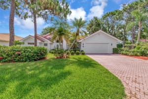 1137 Sw Lighthouse Dr, Palm City