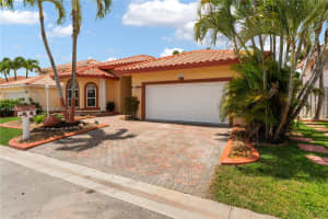 11581 SW 10th Ct, Pembroke Pines, FL 33025, Sold 08/21/25