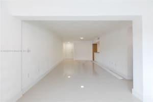 10241 NW 9th St Cir 109 5, Miami, FL 33172, Sold 11/22/25