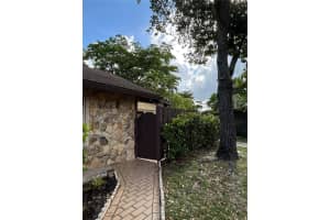 316 Briarwood Cir # 4-17, Hollywood, FL 33024, - MLS#A11826311