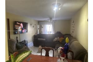 1900 W 54th St APT 113, Hialeah, FL 33012, - MLS#A11826448