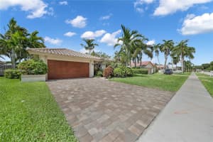 10070 NW 10th St, Plantation, FL 33322, - MLS#A11826514