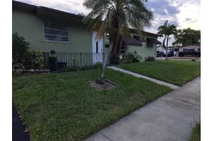 7600 Simms St, Hollywood, FL 33024 - MLS#A11826613