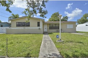 9870 Bahama Dr Cutler Bay, FL 33189 - MLS#A11826648