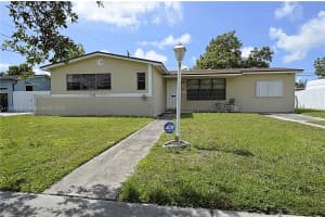 9870 Bahama Dr Cutler Bay, FL 33189 - MLS#A11826648