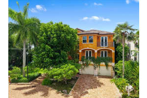 5843 Paradise Point Dr, Palmetto Bay