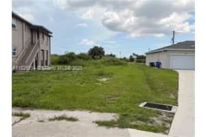3604 Sammy Watkins Ave Fort Myers, FL 33916 Sold 09/22/25