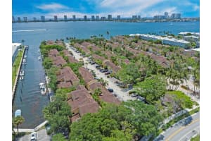 1105 Lake Shore Dr Apt 202, West Palm Beach, FL 33403, - MLS#A11826944