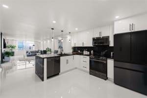1050 93rd St APT 7H, Bay Harbor Islands, FL 33154, - MLS#A11827066