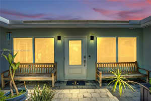 1555 NE 35th St, Oakland Park, FL 33334, Sold 10/03/25