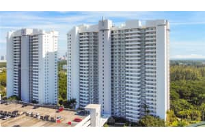 14951 Royal Oaks Ln APT 908, North Miami, FL 33181, Sold 10/15/25