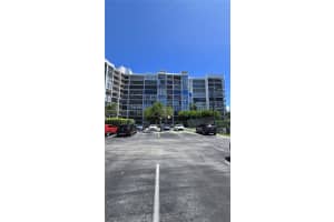 1000 Parkview Dr 218, Hallandale Beach