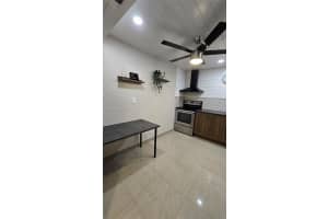 1000 Parkview Dr APT 218, Hallandale Beach, FL 33009, - MLS#A11827296